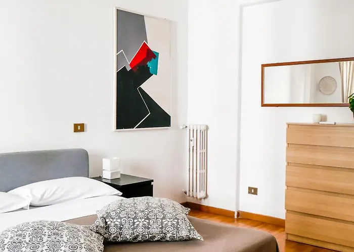 Modern 1 Bedroom Near Metro Appartamento Roma