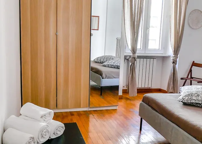 Modern 1 Bedroom Near Metro Appartamento Roma